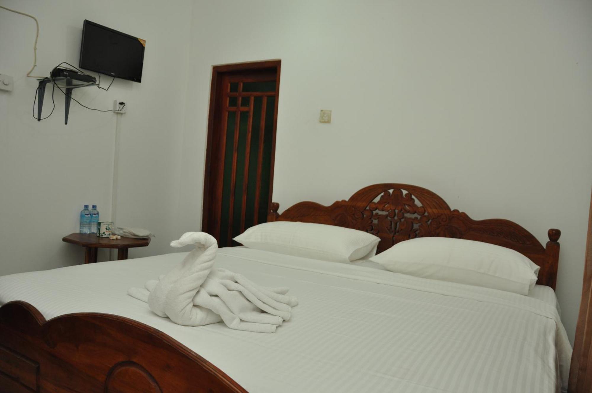 Sujatha Tourist Rest Hotel Dambulla Quarto foto