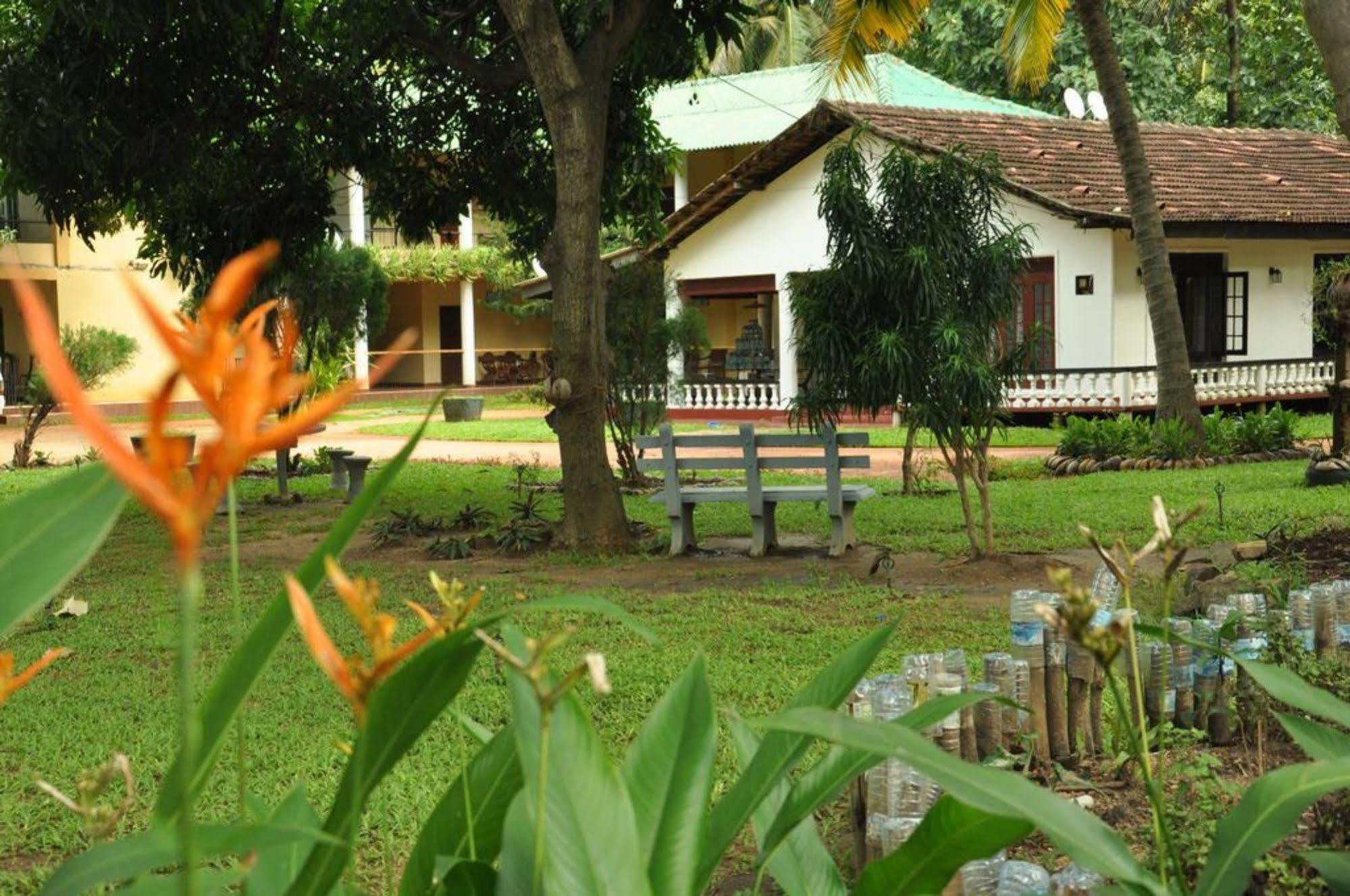 Sujatha Tourist Rest Hotel Dambulla Exterior foto